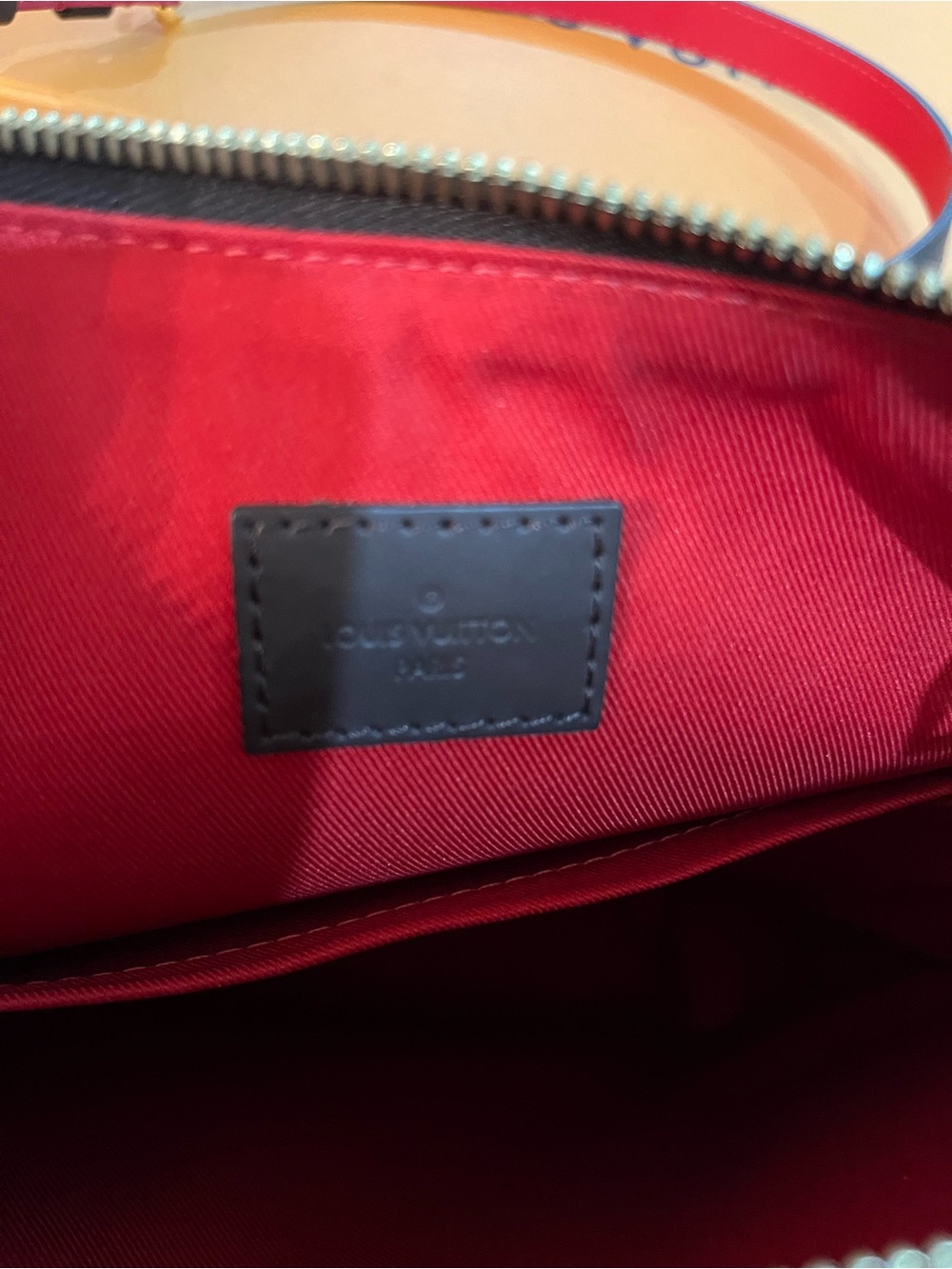 Louis Vuitton Damier Ebene South Bank Besace - Picture 5 of 8